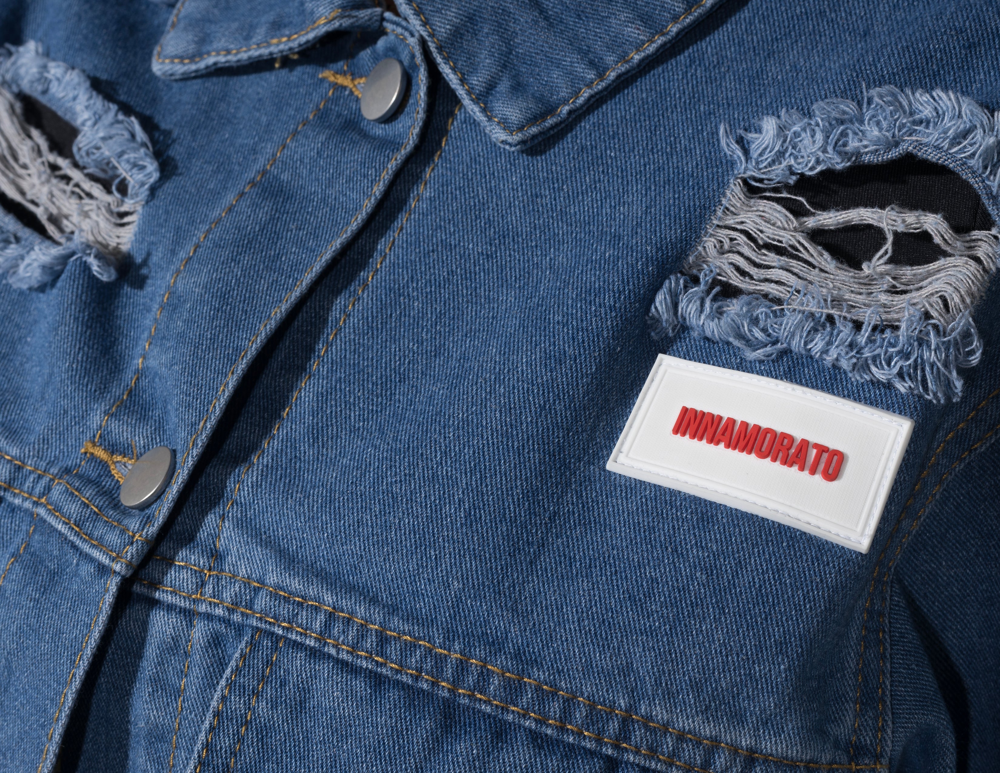 Cropped denim jacket from  https://innamoratoclo.com