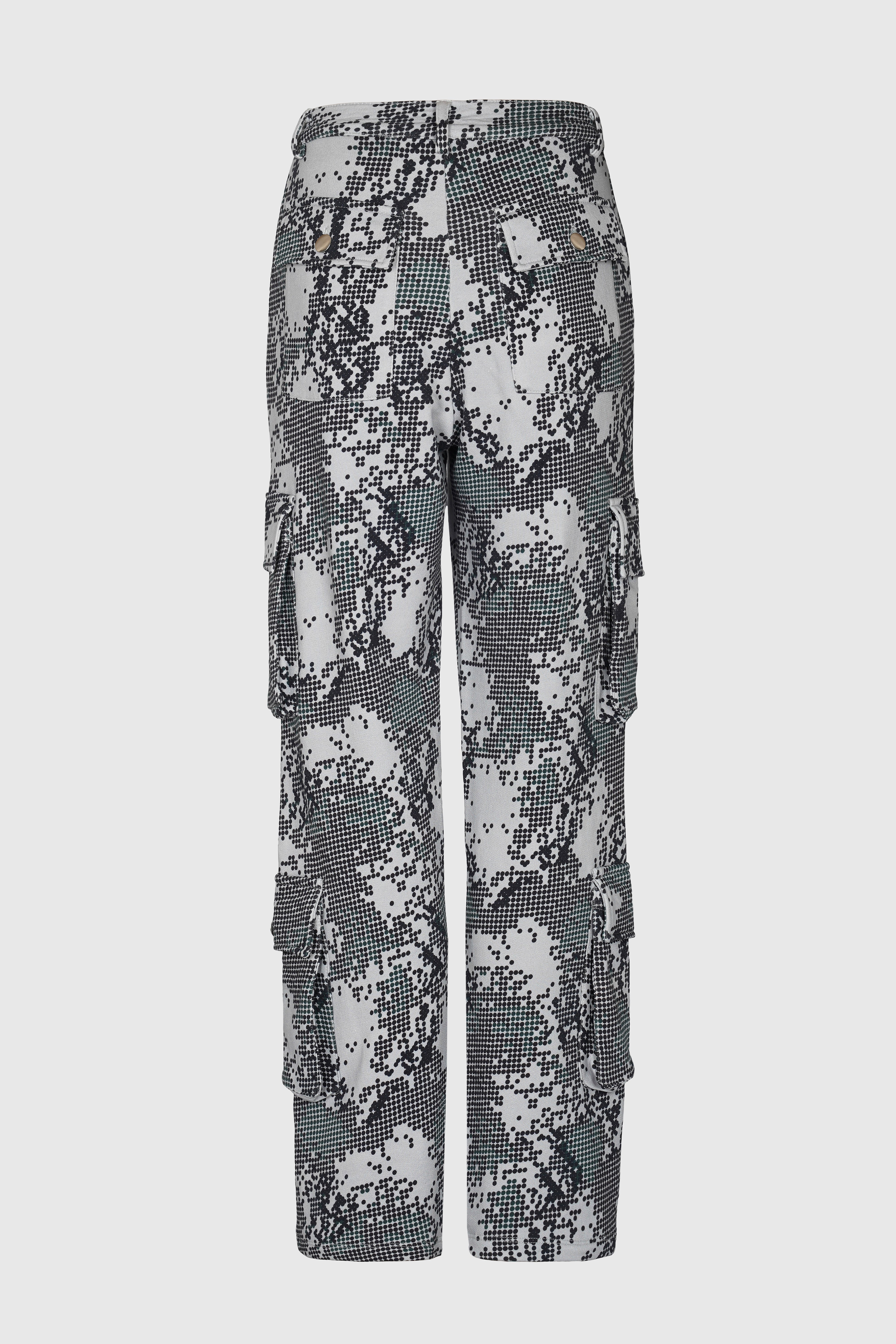 Camo cargo pants from innamoratoclo.com