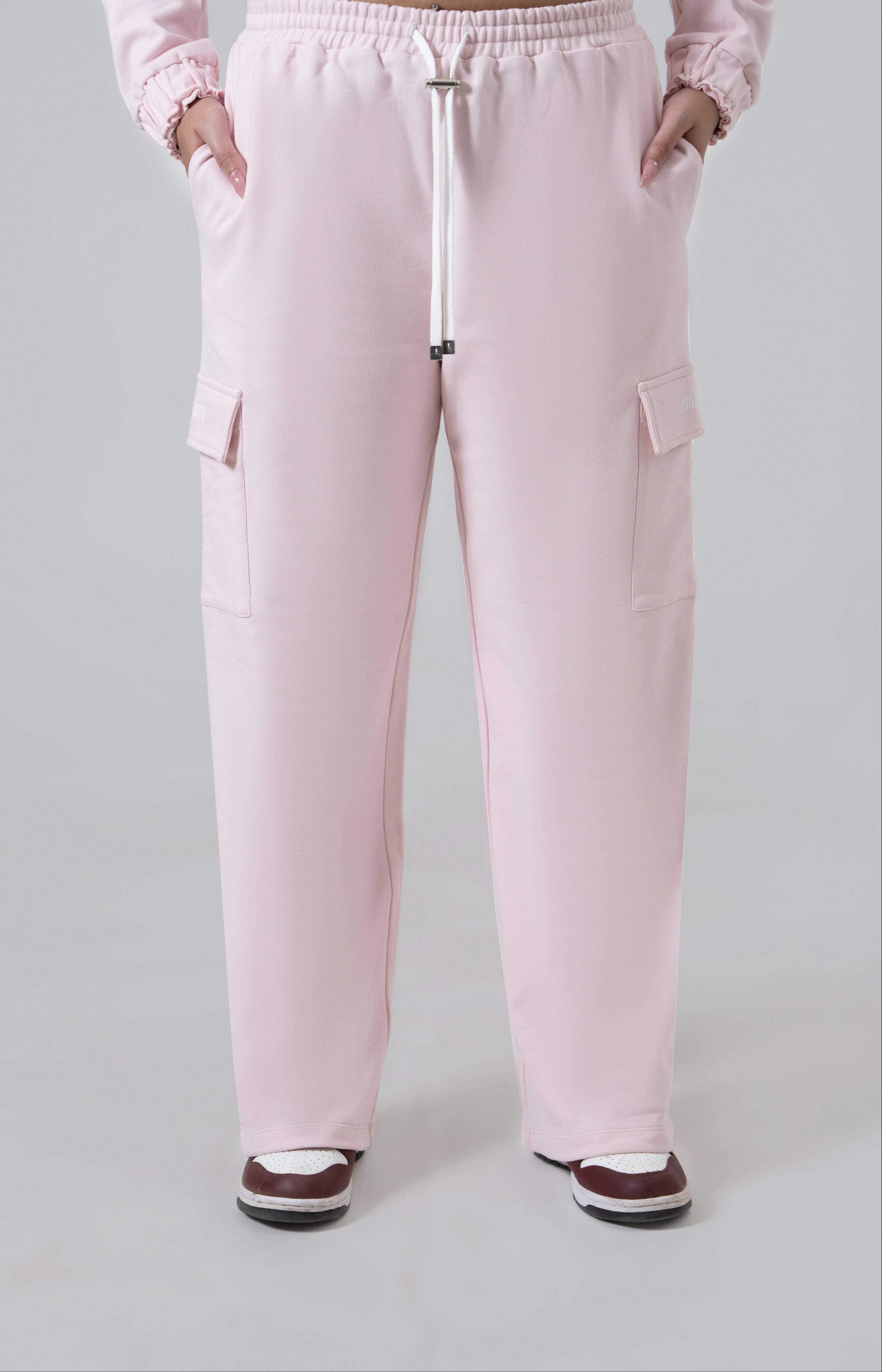 Straight leg cargo sweatpants from innamoratoclo.com