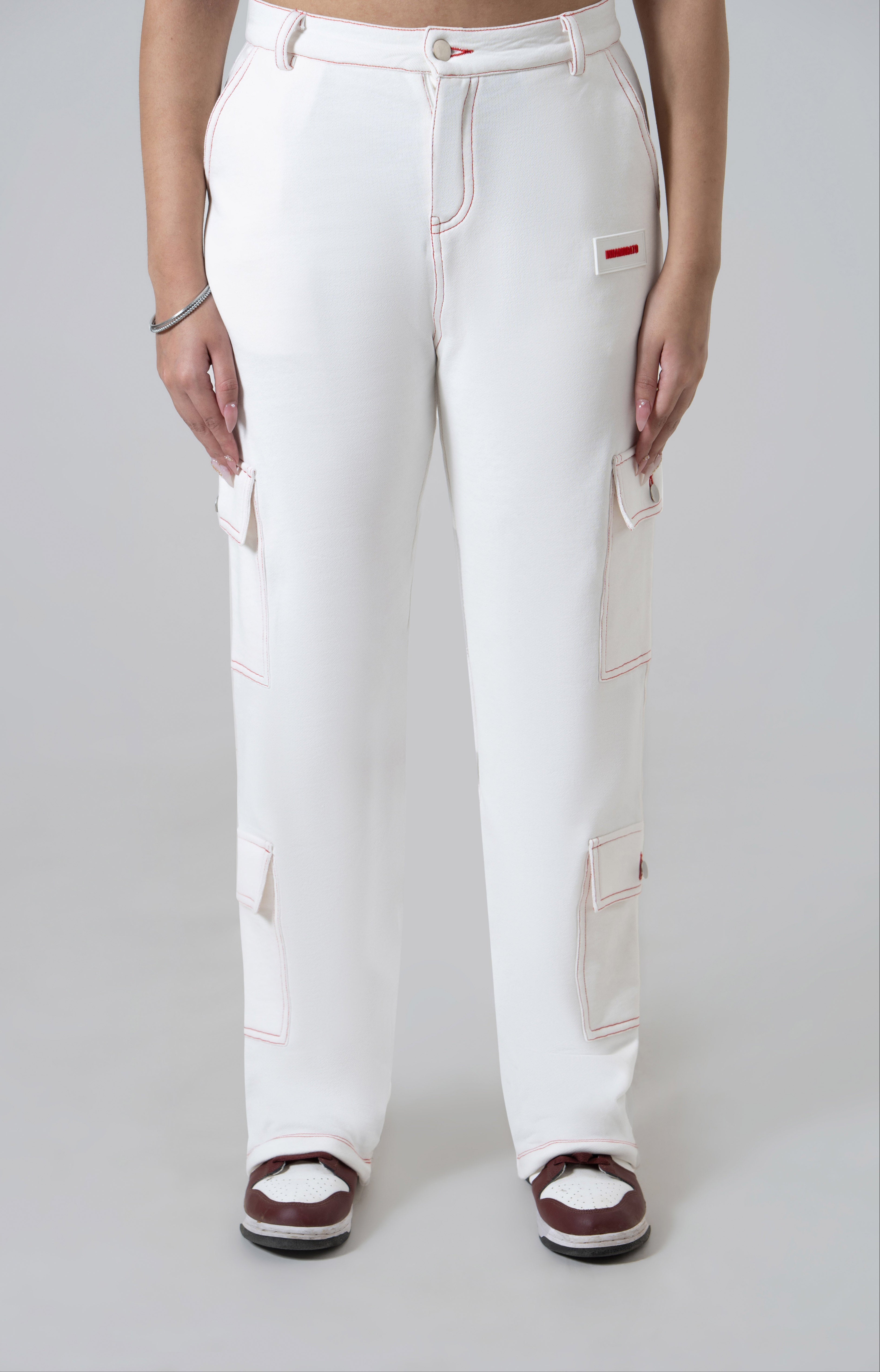 Contrast stitched cargo pants from innamoratoclo.com