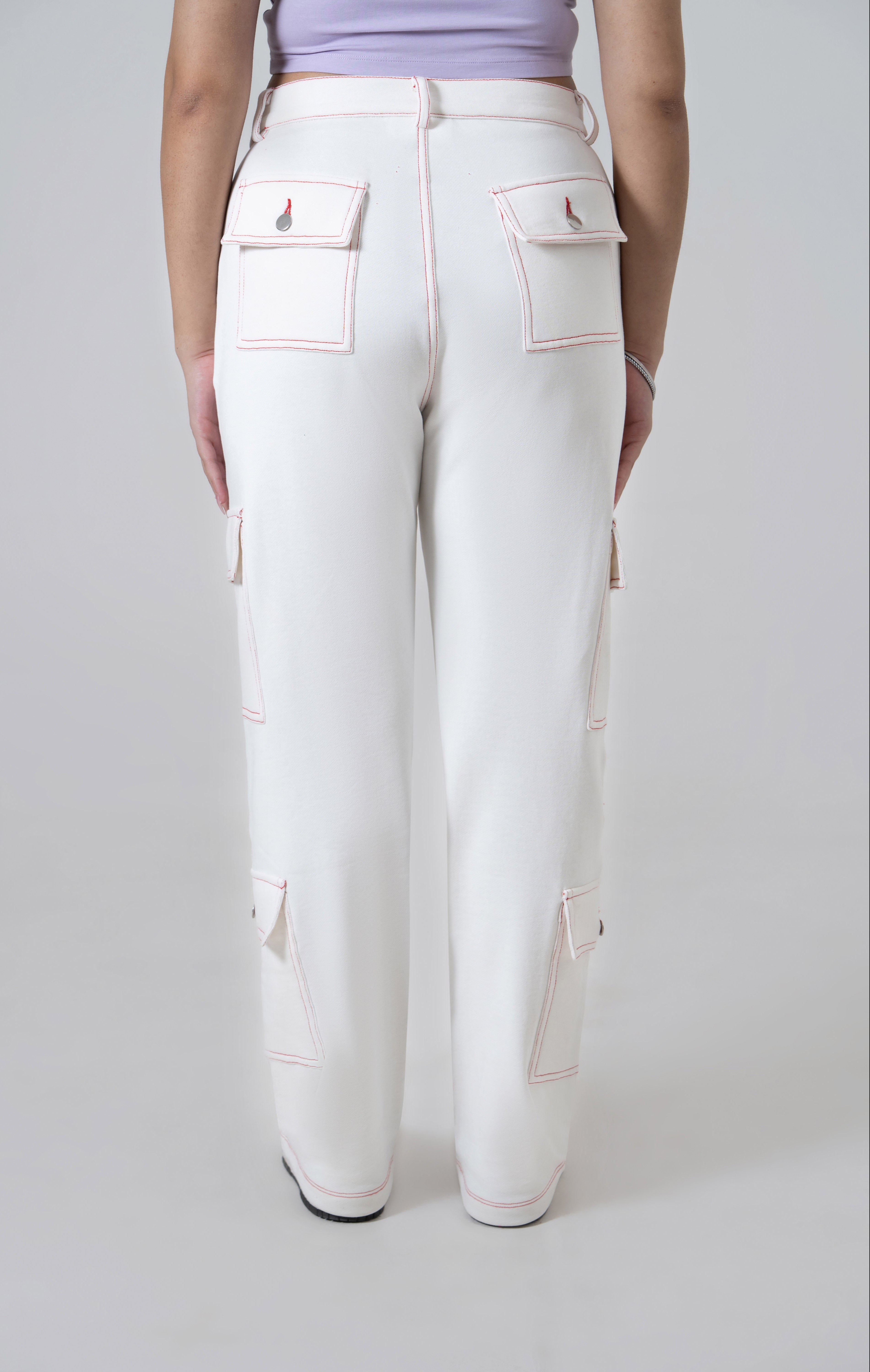 Contrast stitched cargo pants from innamoratoclo.com