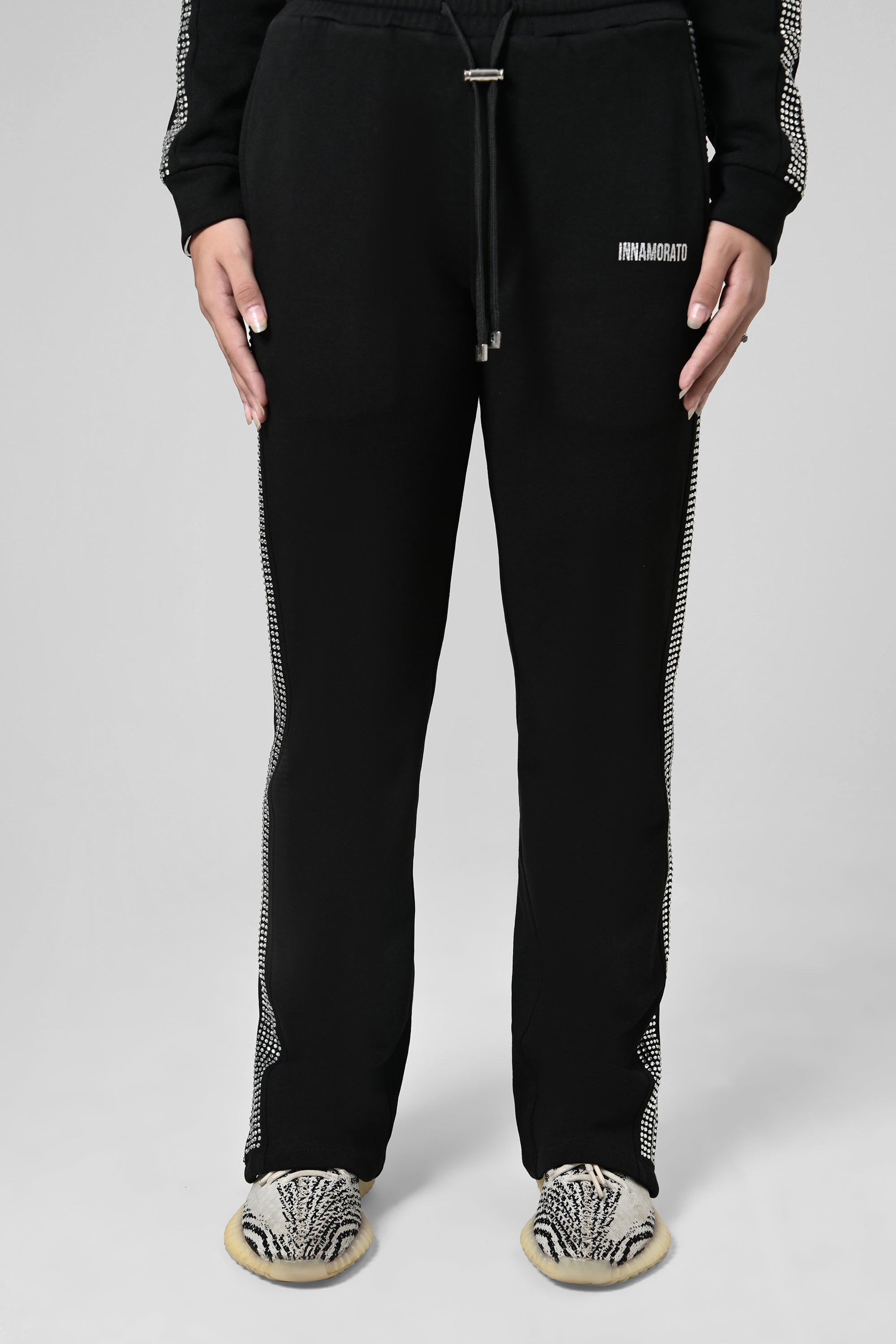 Flared crystal sweatpants from innamoratoclo.com