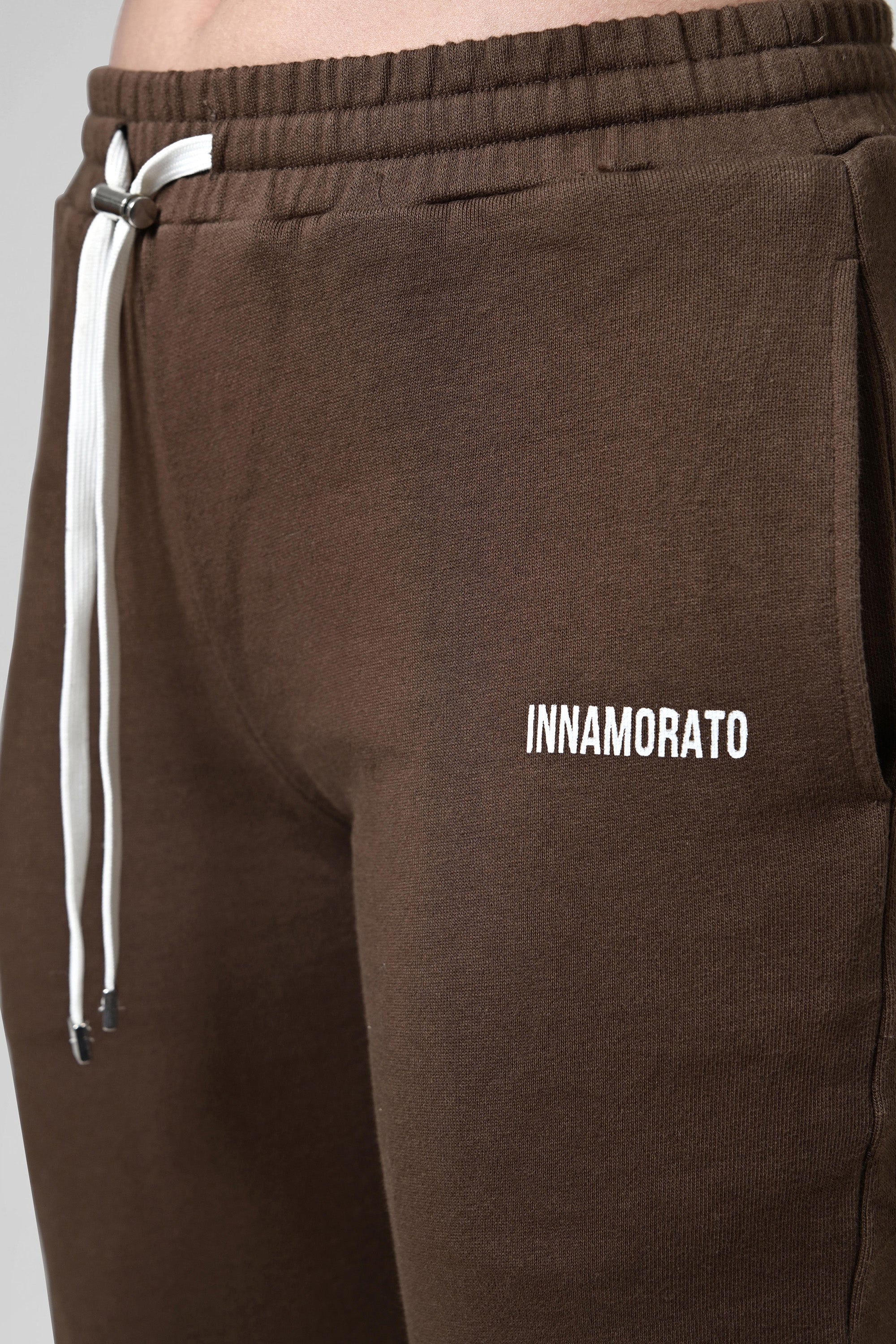 Sweatpants with logo from innamoratoclo.com