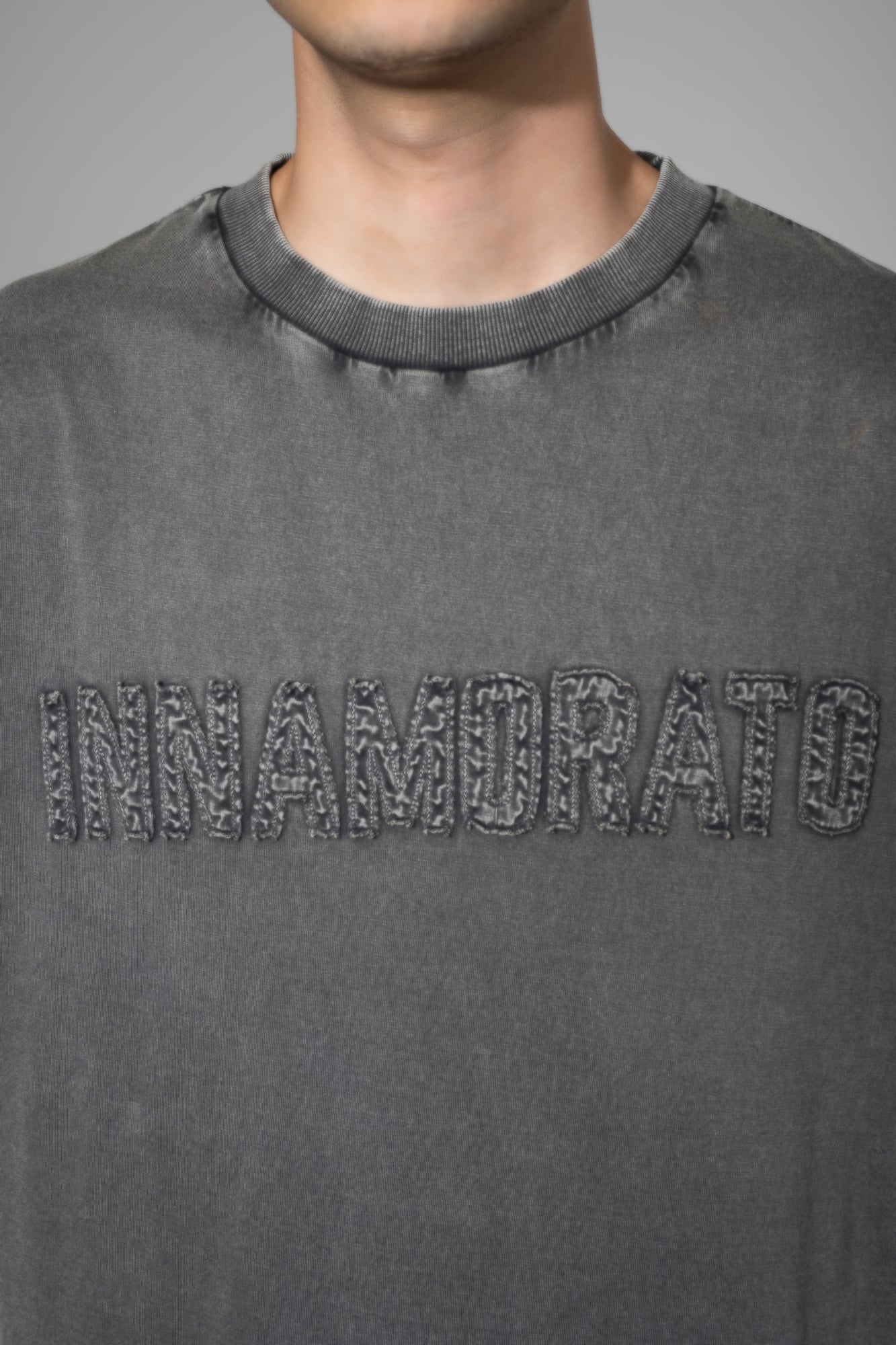 Drop shoulder mineral washed cotton t-shirt from https://innamoratoclo.com