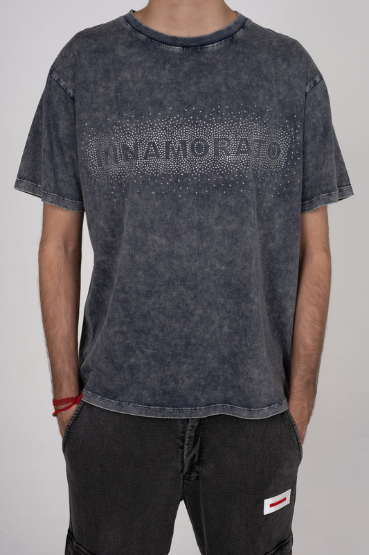 Mineral washed crystal logo t-shirt from innamoratoclo.com 