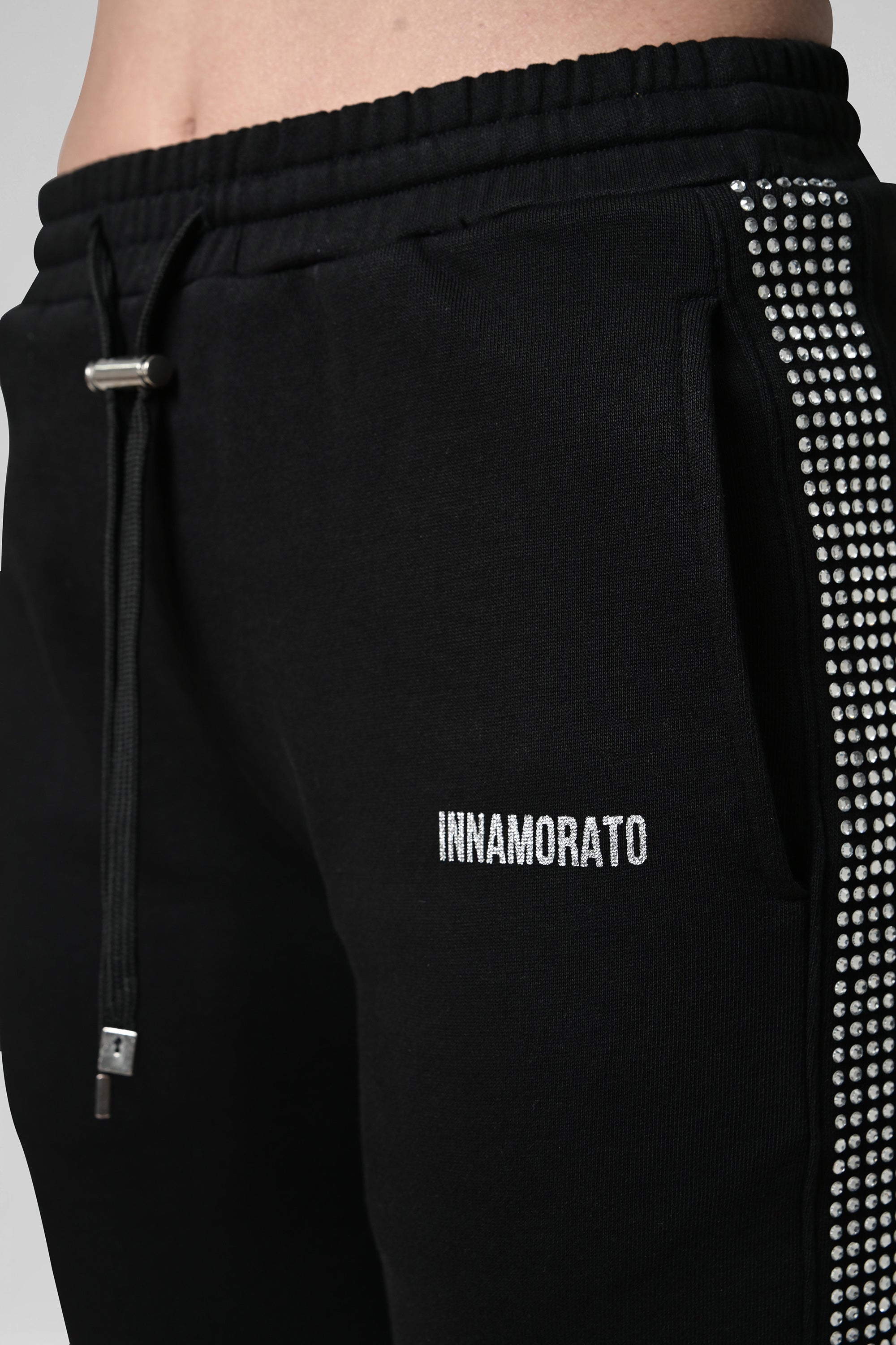 Flared crystal sweatpants from innamoratoclo.com